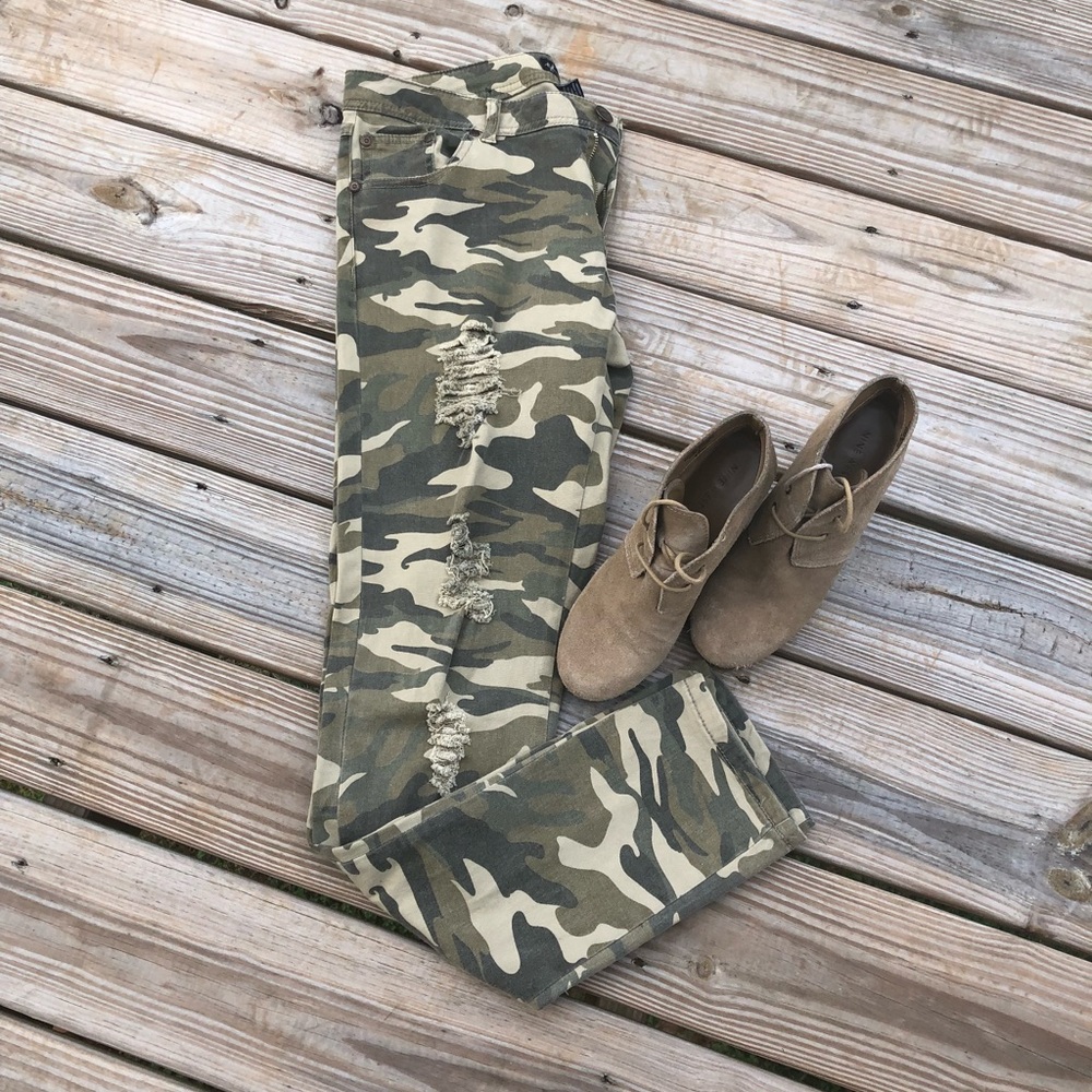 Camo Distressed Pants